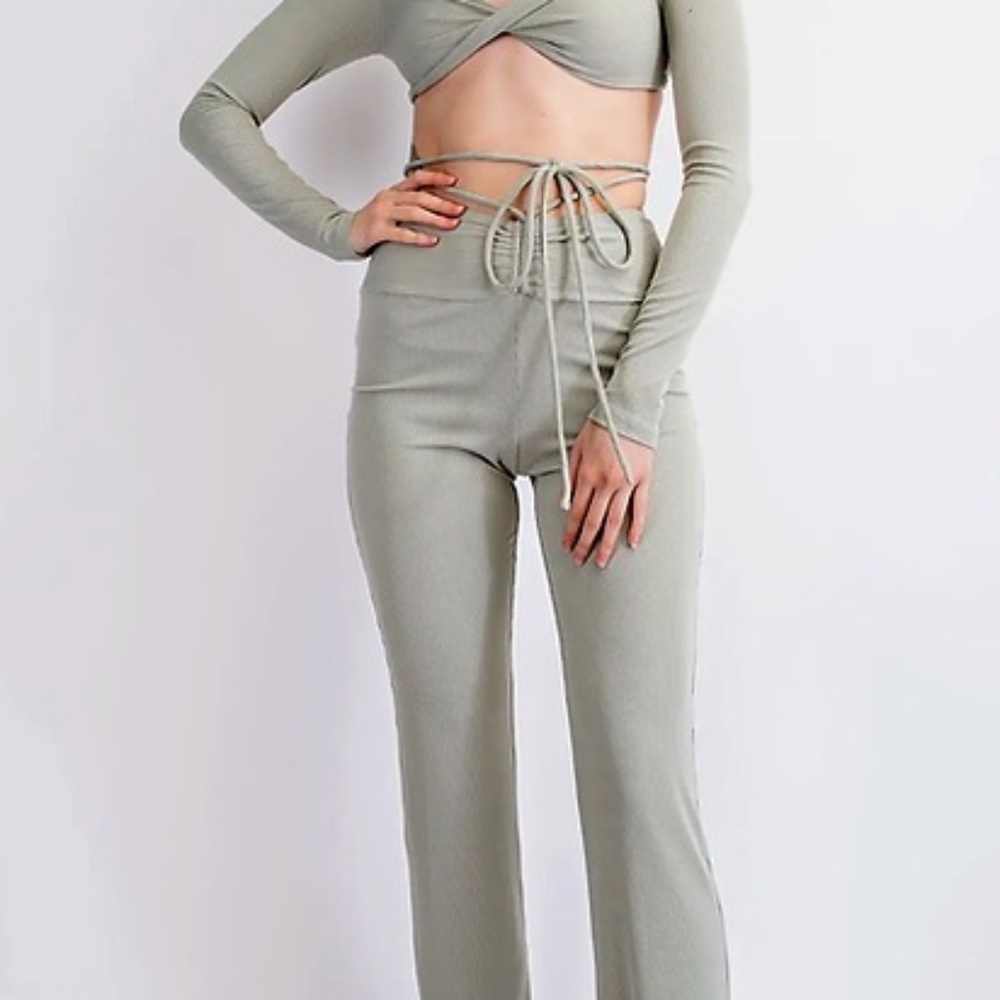 Two Piece Set - Picture 4 of 6